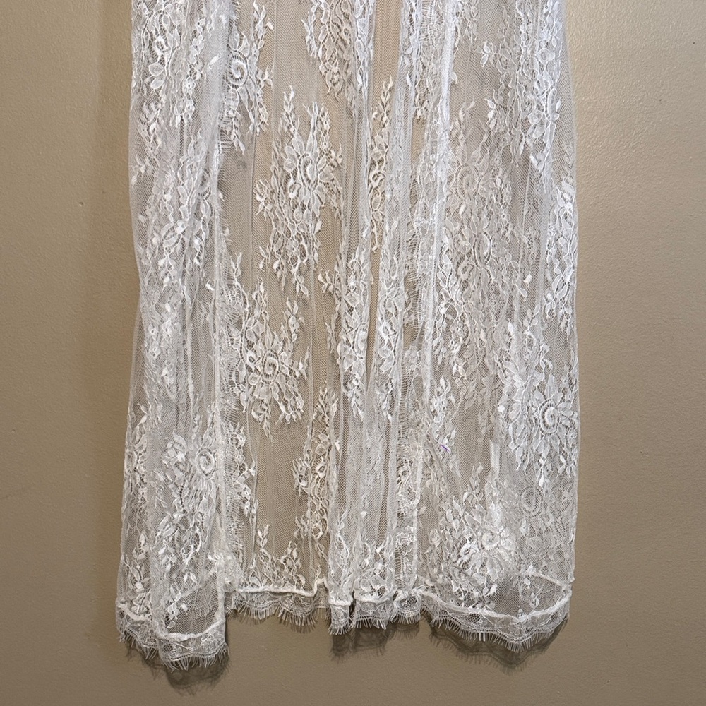 Women’s, Unknown Brand, Sheer White Lace Robe - Picture 3 of 4
